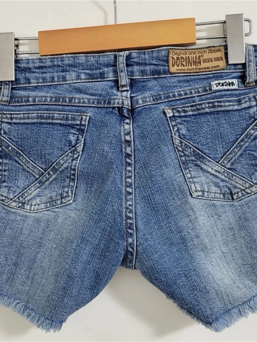 Vintage Dorinha 1” Zipper Women's Blue Washed Denim Jean Shorts Size 3